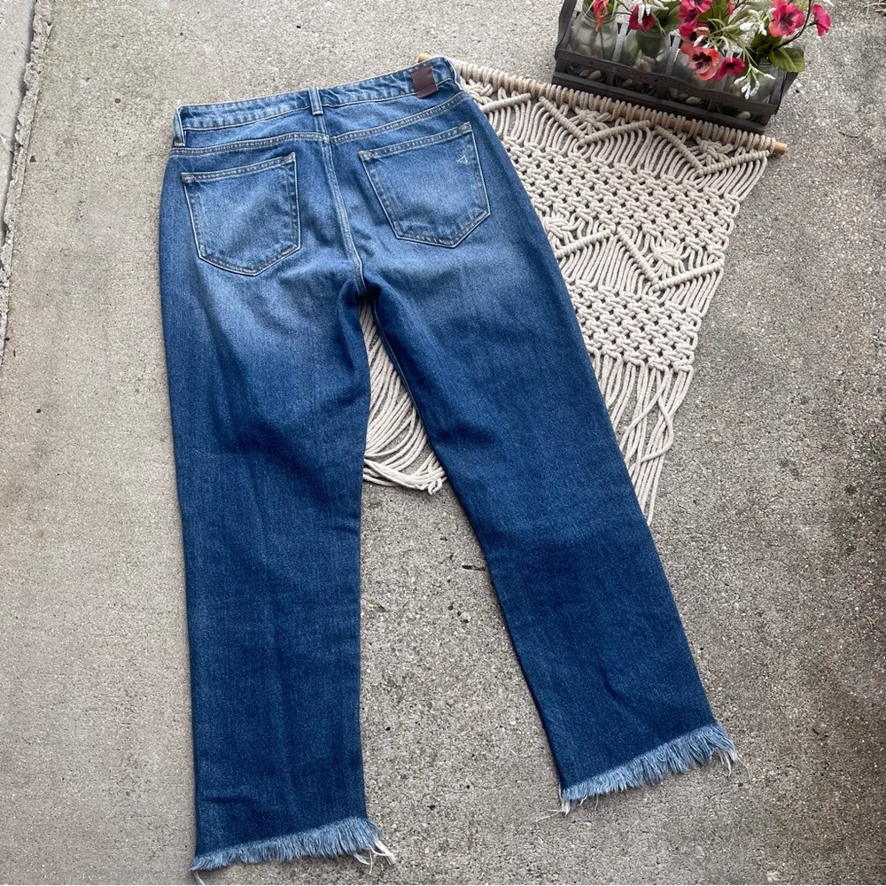 Hidden High Rise Distressed Cropped Jeans Size 28 - Picture 5 of 6